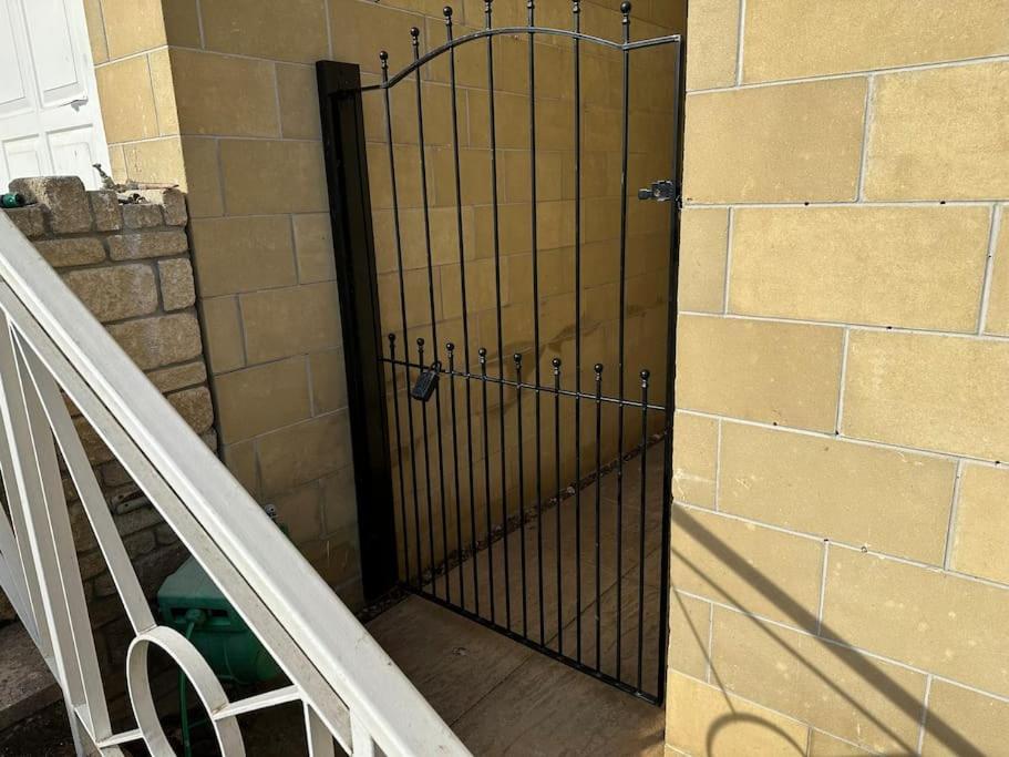 The Retreat, Luxury Studio Apartment In Bath With Parking Extérieur photo